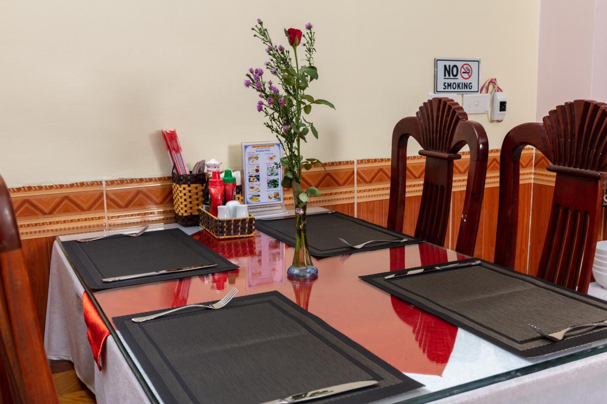 Viet Village Airport Hotel & Restaurants هانوي المظهر الخارجي الصورة